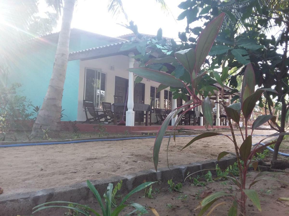 Theepan'S Home Nilaveli Εξωτερικό φωτογραφία