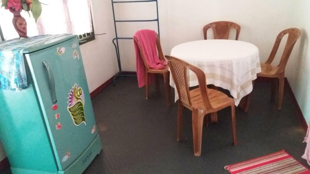 Theepan'S Home Nilaveli Εξωτερικό φωτογραφία